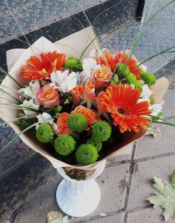 Букет цветов из: Герберы, Хризантемы, Альстромерии и Розы в Подкумке