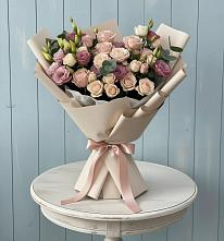 Букет цветов из:  Розы и Лизиантусы в Подкумке