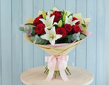 Букет цветов из:  Лилии и Розы в Подкумке
