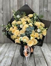 Букет цветов из:  Розы и Лизиантусы #REPLACE_PRED# Подкумке