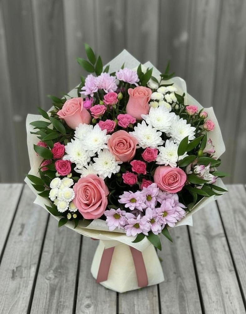 Букет цветов из: Альстромерии, Гвоздики, Розы и Хризантемы в Подкумке