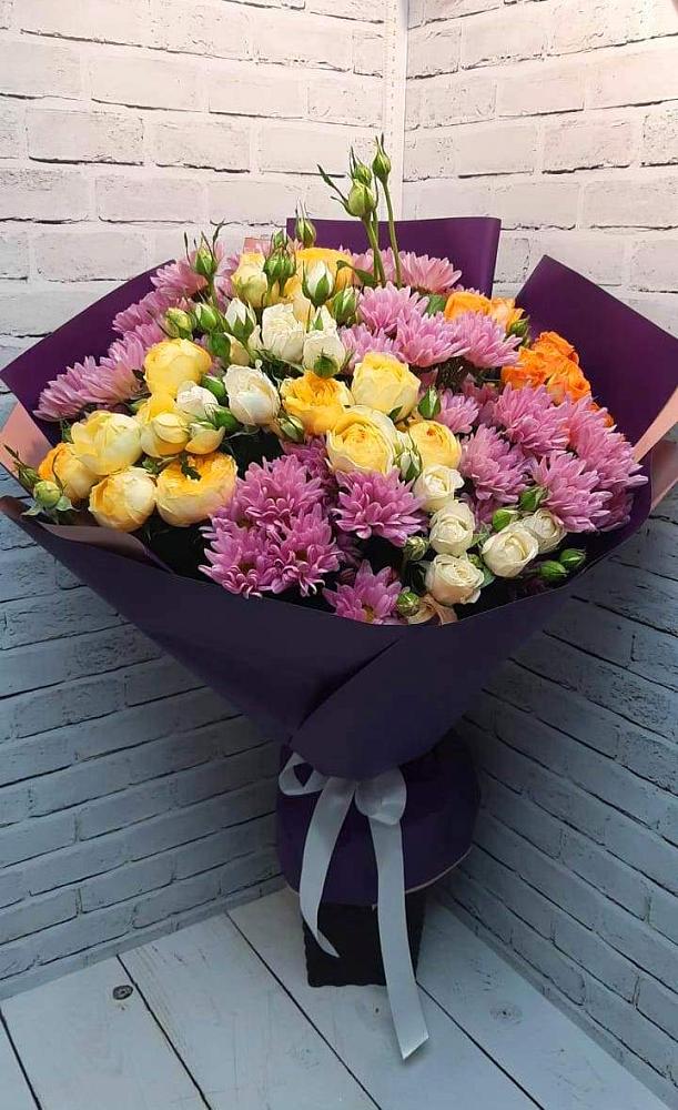 Букет цветов из: Хризантемы и Розы в Подкумке