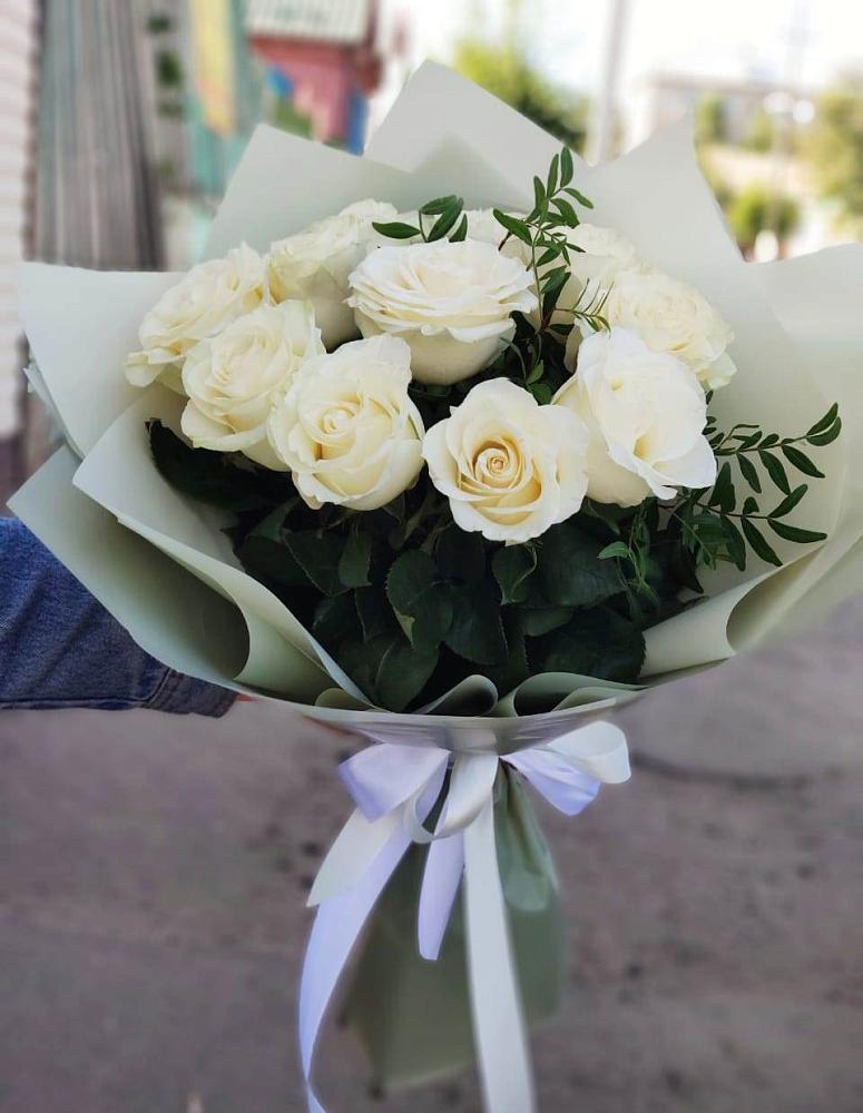 Букет Белые розы Проуд в Подкумке