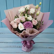 Букет цветов из:  Розы и Лизиантусы в Подкумке