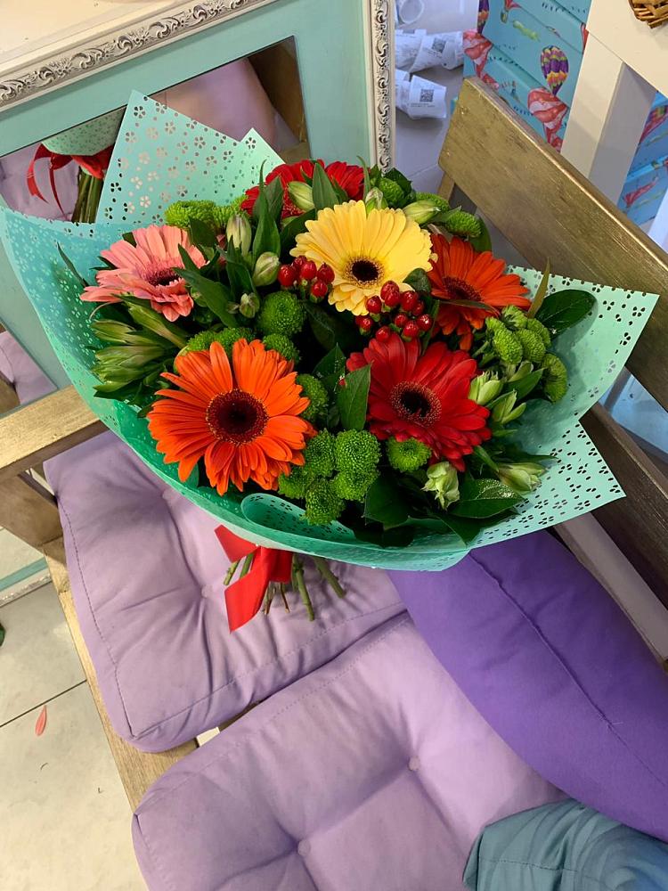 Букет цветов из: Герберы, Хризантемы и Альстромерии в Подкумке