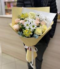Букет цветов из:  Альстромерии, Розы и Хризантемы в Подкумке