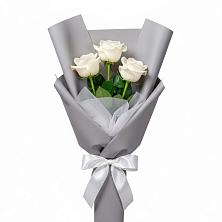 Букет 3 белые розы в Подкумке