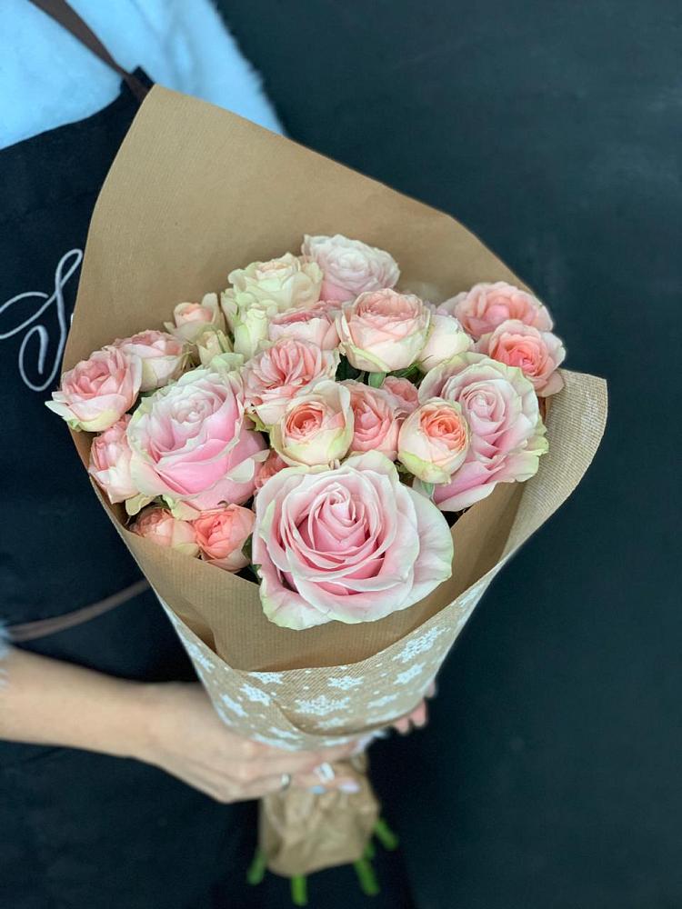 Букет цветов из: Хризантемы и Розы в Подкумке