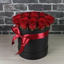 Цветочная композиция из Розы в шляпной коробке в Подкумке