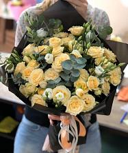 Букет птица счастья в Подкумке Букет цветов из: Розы и Лизиантусы в Подкумке