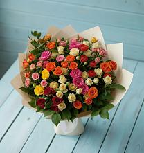 Букет Микс из разноцветных кустовых роз в Подкумке