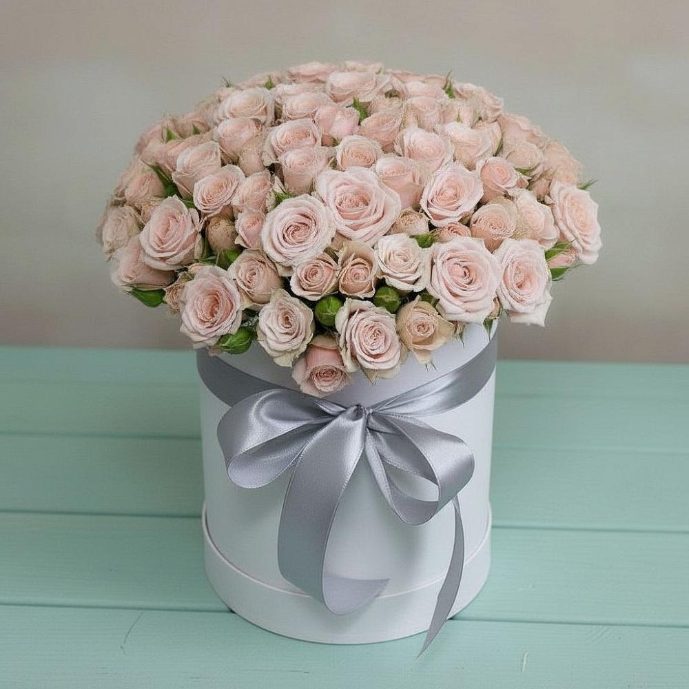 Цветочная композиция из Розы в шляпной коробке в Подкумке